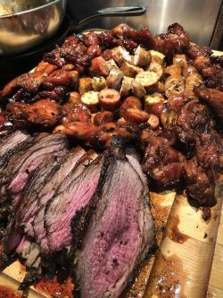 food-porn-diary:  Grilled tri-tip, spicy sausage, chicken apple sausage, and smoked chicken, meat platter enjoyed after the Sonoma Plein Air Art Festival.