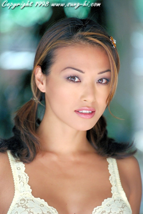 Sung-Hi Lee adult photos