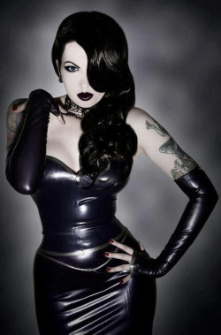 eternaldarknessangel:  Dark Sensual Desire