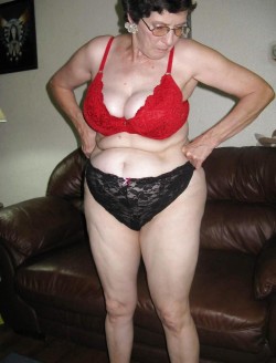 Billwaintor: What A Lovely Body!  She May Be Of Advancing Years But Wow!