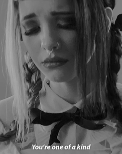 daily-melanie:  someone’s turning the handle to that faucet in your eyes. you pour it out where everyone can see.