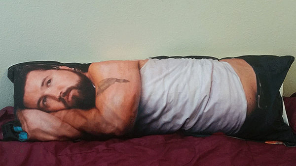 afivestarman:I cannot fucking believe this pillow is an actual thing that I actually