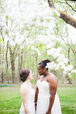 the-inspired-lesbian:  weddingsandlesbians:  by Tara Beth Photography  Want a gal pal? 👭Love &amp; Lesbians 👭 