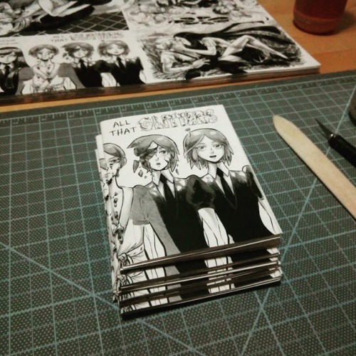 #landofthelustrous #housekinokuni #zines all folded up and ready for #MICE2018 ✨✨ got covered in ink