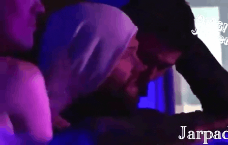 nothingidputbeforeyou: Jensen checking on Jared during the JIB9 Orion concert. Jared had tears in hi