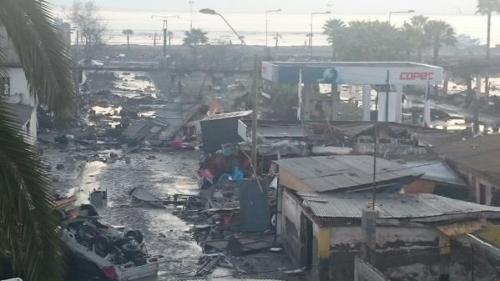 rodlst:  nuevamente como país nos toco difícil mucha fuerza para los afectados y para las familias de los fallecidos. una vez mas FUERZA CHILE!!   16/09/2015 