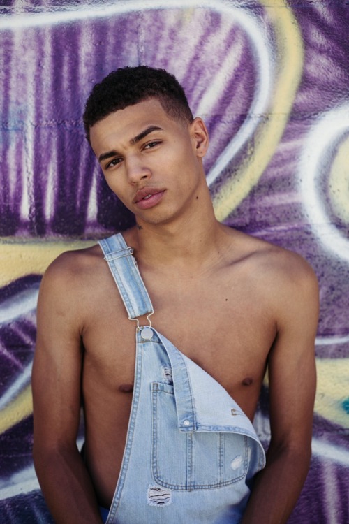 dshaepeee:  All eyes on you