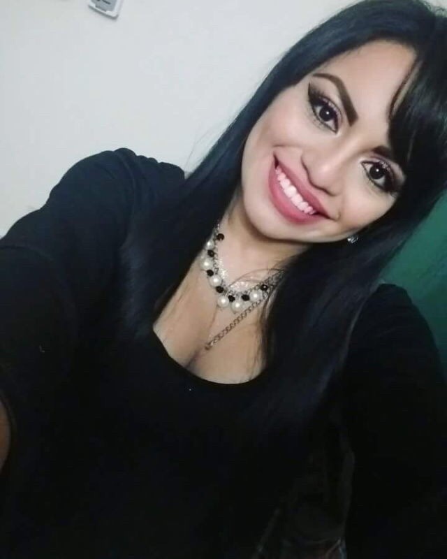 amateurmexicovip:  Nos mandan a esta morenita de Sinaloa 🍺