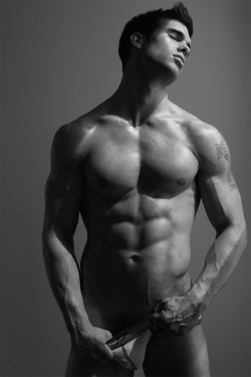 mansexfashion:  Photographer:  Michael DarModel:   Timothy Quinn Man+Sex=FashionFollow Me on Instagram