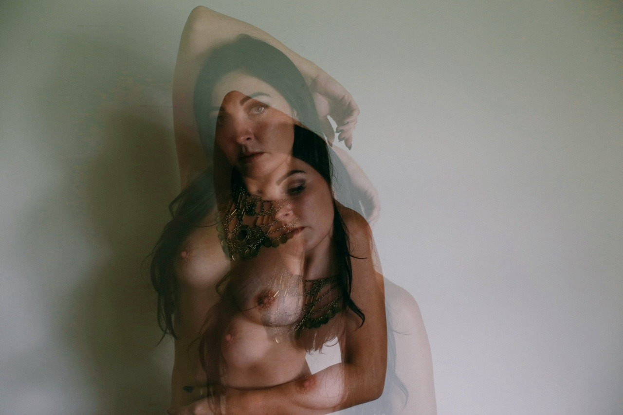 luxomatic:  At home with JAG Photography