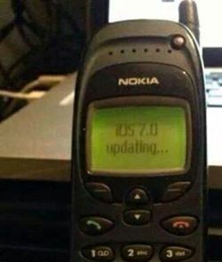 beben-eleben:  Me updating into iOS 7.0 