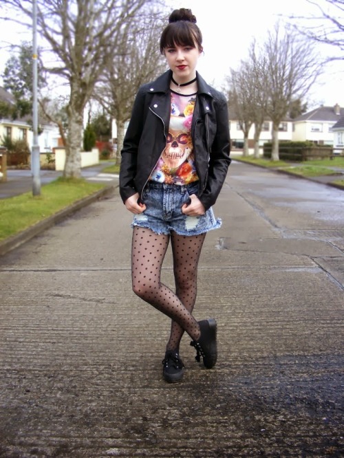 Fashionmylegs: Style Pick  T-shirt- Penneys/PrimarkLeather jacket- Penneys/PrimarkShoes- New LookTig