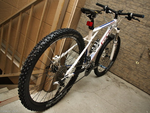 st8610: 寄せ集めで組んだGT AVALANCHE SPORT 27.5を手放すことになりました。 持て余していたパーツの有効活用として、近郊キャンツー用として、冬の足として大活躍してくれまし