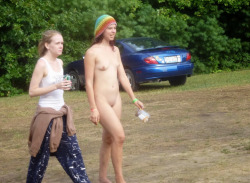 nakedgirlsdoingstuff:  Outdoor festival girl. 