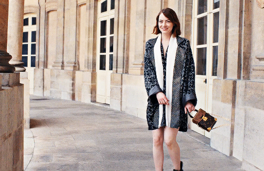 Louis Vuitton en X: Emma Stone with @TWNGhesquiere photographed