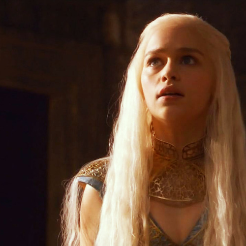 braavosis:  Feel free to use these Dany icons! Please reblog/like if you do.