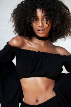 imaanhammamnews: Imaan Hammam at DNA Models