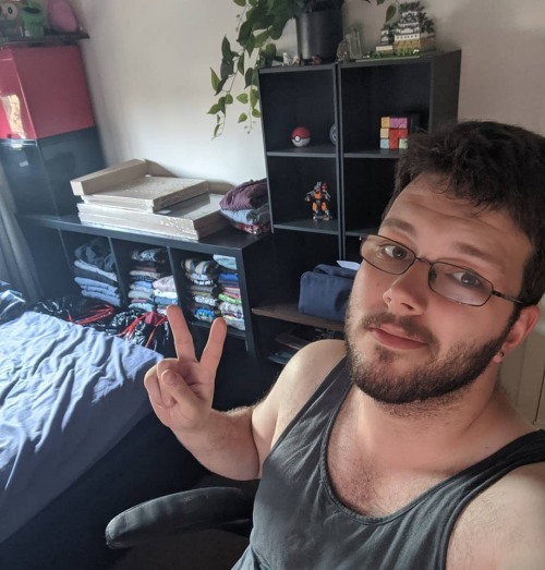 gouldstud:Only I would spend my supposed day of rest reorganising my entire damn room because I couldn’t put a standing fan where I wanted it to be.https://www.instagram.com/p/B6kXmf8ns2A/?igshid=1cx87mgbhttwf