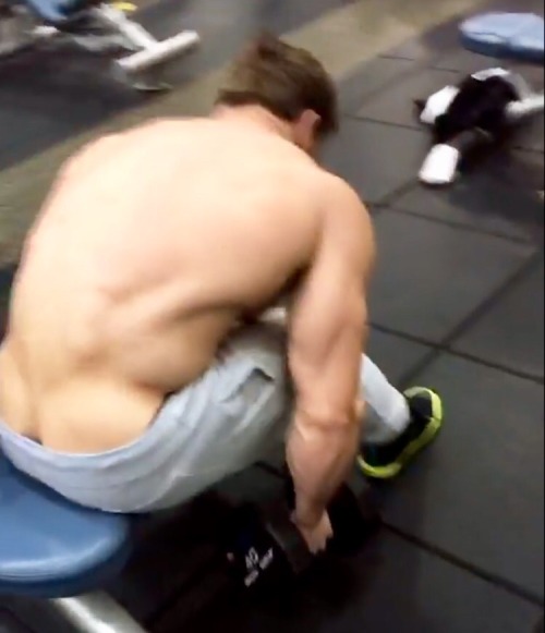 manrumpsxxx:  Follow Me For The Sexiest Rumps On Tumblr
