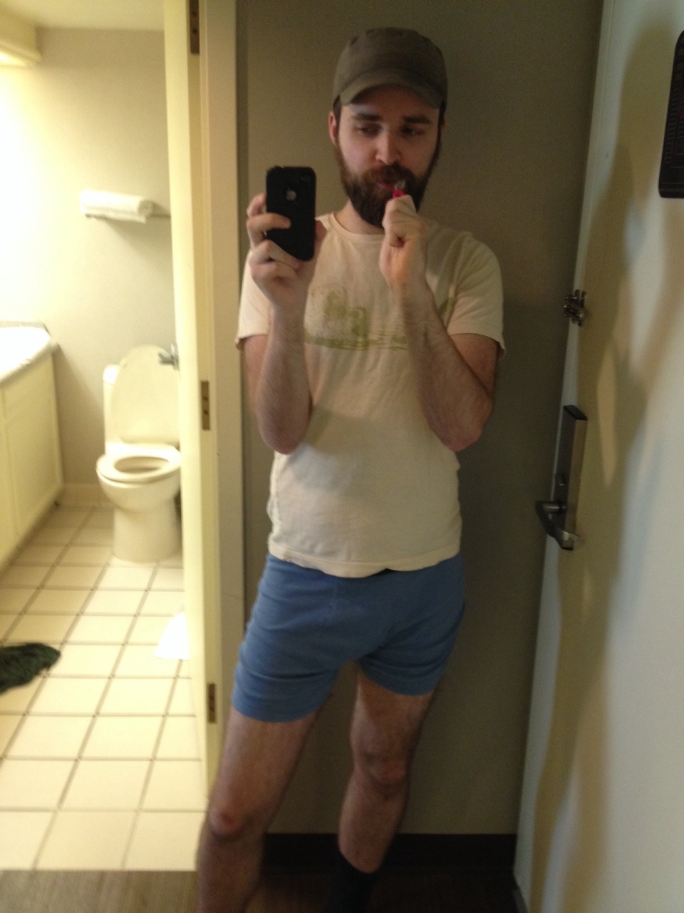 thefurtrade:  This cub is hittin’ Vegas. In an otter shirt. 