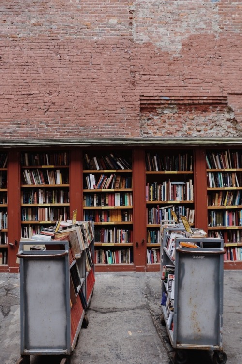 Brattle Book Shop in Boston, MA bookstagram | facebook | twitter | blog |