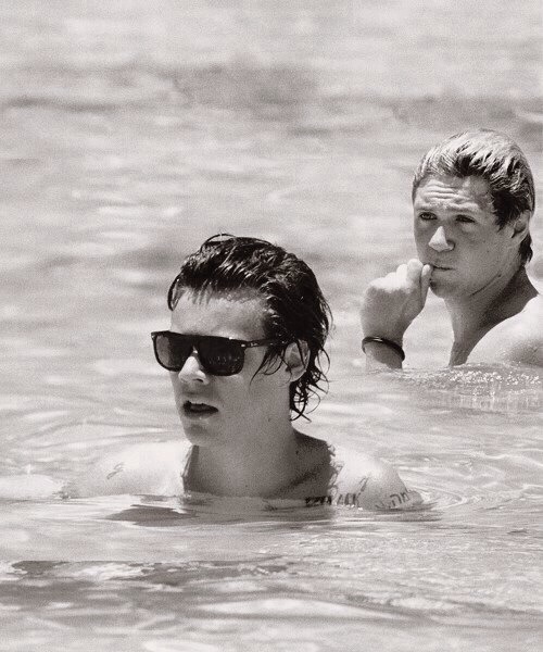 ithinkyoumeannarry:  Niall Horan and Harry Styles or vogue model boyfriends doing