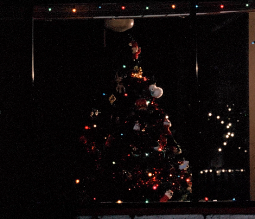 pierppasolini: I’ve got a present for you!Silent Night, Deadly Night Part 2 (1987) // dir. Lee