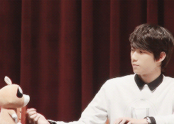 pandreos:  gongchan being cute 