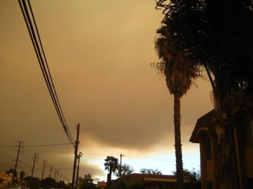 Because of the wildfires in CA I wanted to share some photos of Anaheim back in 08 when wildfires were razing the south.