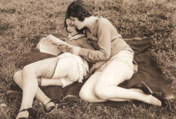 Muffdiver:  Kawaiinchesters:  Really Old Vintage Photos Of Homosexual Couples  See