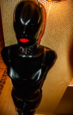 michalmarquis:  rumi-rubber:The rubber doll!!!!!