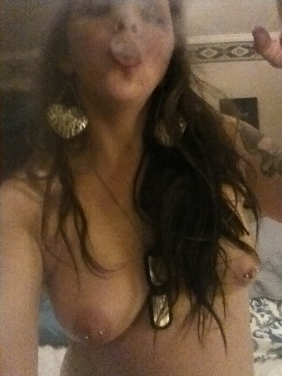 onlysexysmokers:  cheesy33:  nudistcouplencva:  For Cheesy33 who requested pics of