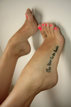 suicidegirlsfeets:  I love feet 