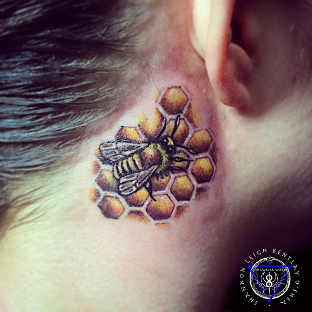 Black  Gray Bee Honey Comb  Cute tattoos Small watercolor tattoo Body  art tattoos  Cute tattoos Body art tattoos Honeycomb tattoo