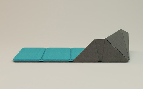 mayahan:  Clever Collapsible Seats for Napping at the Airport