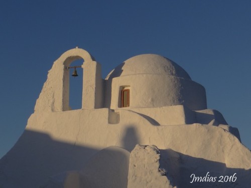 handa:REPETITION OF THEME, a photo from Kyklades, South Aegean | TrekEarth