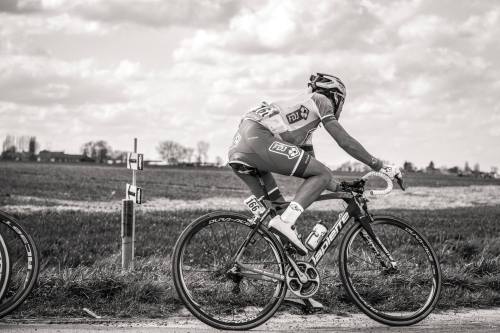 thismachinekillscobbles: FDJ at Paris Roubaixvia Nicolas Götz