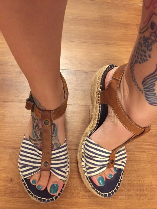 prettyfeetandsole: Sexy wedges