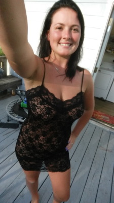 1sexyhornywife:  New dress my love got me. I love it! I think it’s gonna be date night real soon