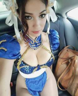 chickcosplay:  Chun-Li from Street Fighter