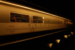 analog-dreams:  Pioneer SX-780  Flickr: http://flic.kr/p/73DMgs