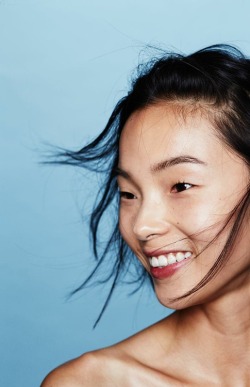 tiscimuse:  Xiao Wen Ju in Glossier, 2014