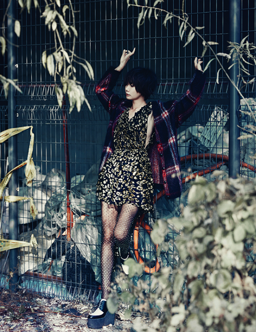 timothees-archive: Doona BaeSURE Korea Magazine (December 2013)