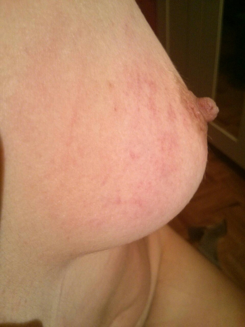 hedonistfucktoy:  Tonight, among many other things I got tied to a chair and beaten