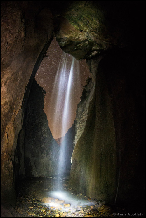 afro-dominicano:Beyond the Water by Amir AbolfathA small delicate waterfall in the Alborz Mountains 