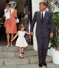 mrs-kennedy-and-me:  Sunday mass with the Kennedys 