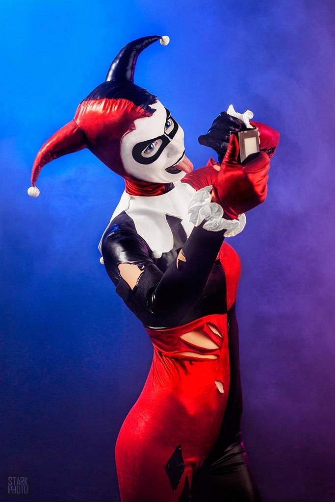 cosplayandgeekstuff:  eX-Dreamer (russia) as Harley Quinn.Photo I by: Tim FrostPhoto