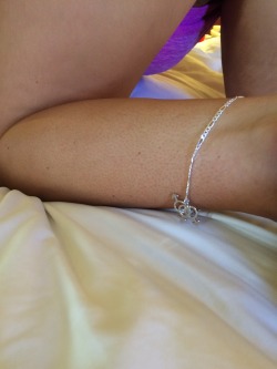 Hornyflwife:  She Knows How To Behave When She Is Wearing The Anklet. It’s Slut