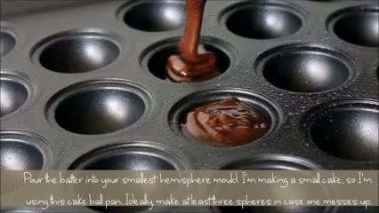 truebluemeandyou:  DIY Jupiter Planet Cake Video Tutorial from Cake Crumbs here. After seeing so many food GIFs from YouTube with no source on Tumblr, I finally decided to make a set with the source using lunapic here. For the post on the Jupiter Cake
