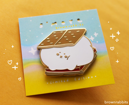 Reveal for trinket club’s May pin S’more ! it’s so fat and squishyJoin my Patreon by end May to rece